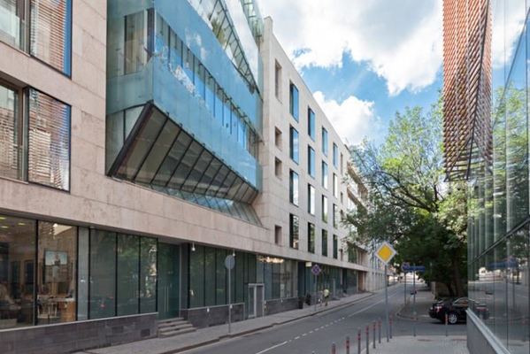 119034, г. Москва, Коробейников переулок, 1 (ЖК «Кристалл Хаус»)