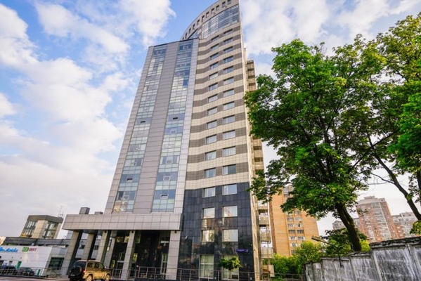 121108, г. Москва, улица Ивана Франко, 8