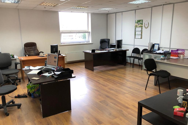 117393, г. Москва, улица Архитектора Власова, 33