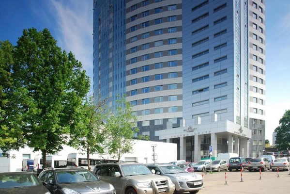 121108, г. Москва, улица Ивана Франко, 8