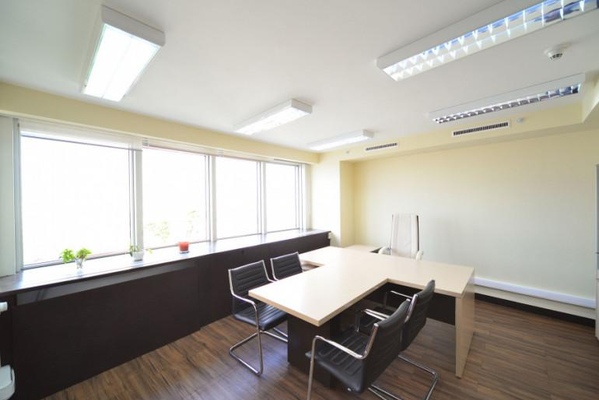 121059, г. Москва, Бережковская набережная, 28